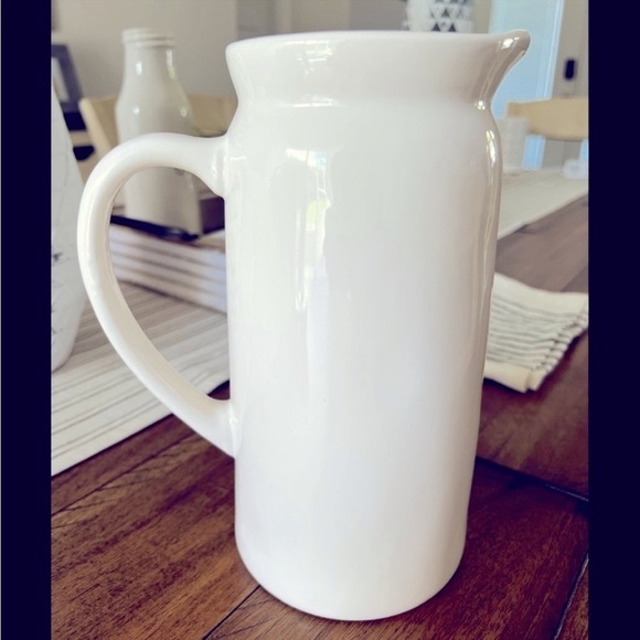 - ✂️ Rae Dunn "Pour" pitcher - Picture 3 of 3